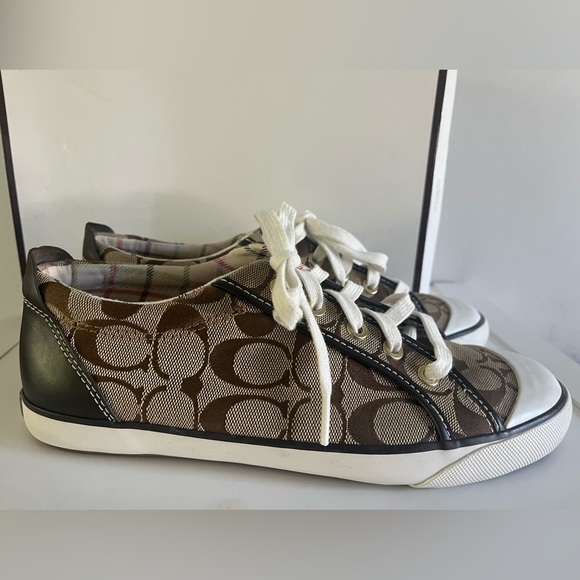 Coach Shoes - Women’s Coach Barrett shoes size 8.5